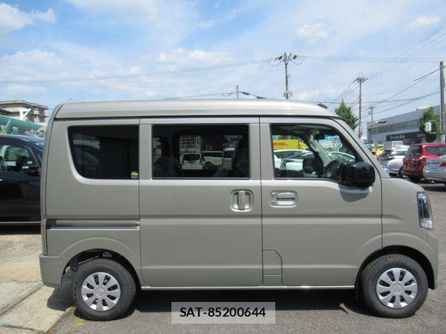 Suzuki EVERY 2026-08 8335775-2