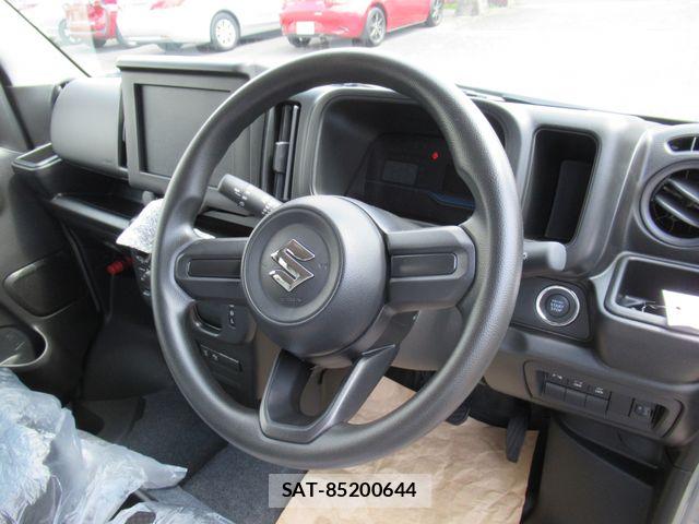 Suzuki EVERY 2026-08 8335775-4