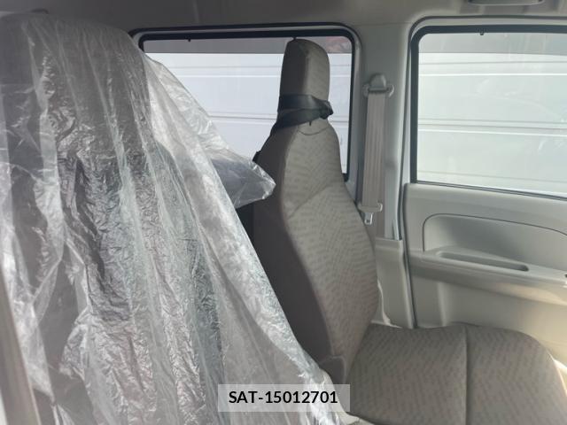 Suzuki EVERY 2022-03 8335784-11