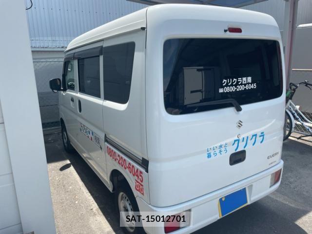 Suzuki EVERY 2022-03 8335784-3