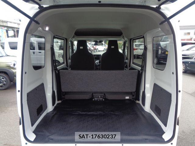 Suzuki EVERY 2026-06 8335781-12