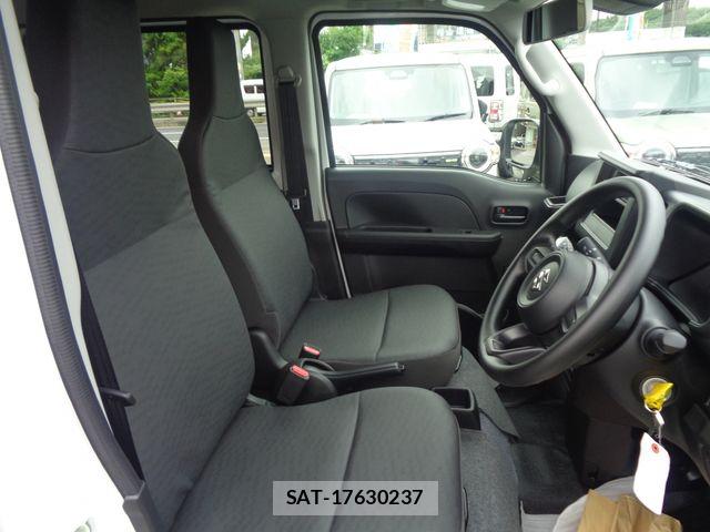 Suzuki EVERY 2026-06 8335781-15