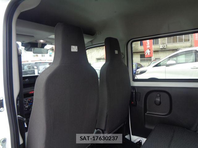 Suzuki EVERY 2026-06 8335781-18