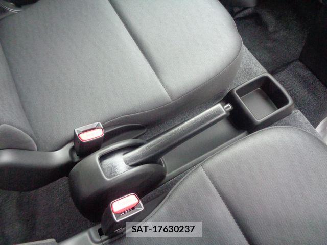 Suzuki EVERY 2026-06 8335781-22