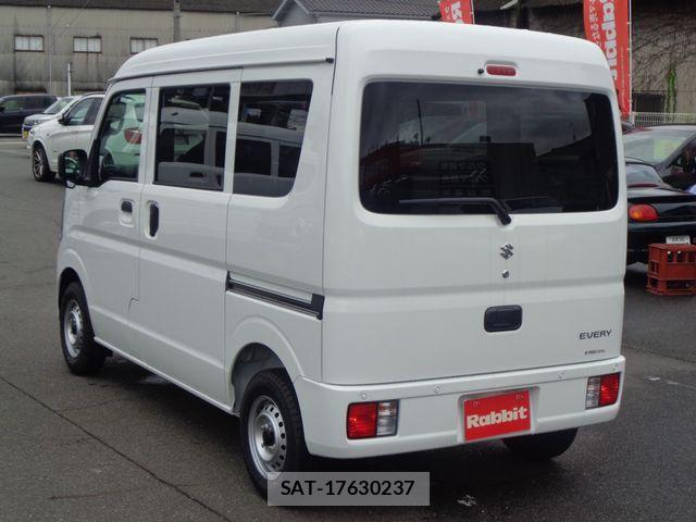 Suzuki EVERY 2026-06 8335781-2