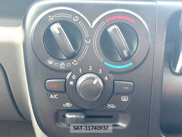 Suzuki EVERY 2019-03 8335780-5