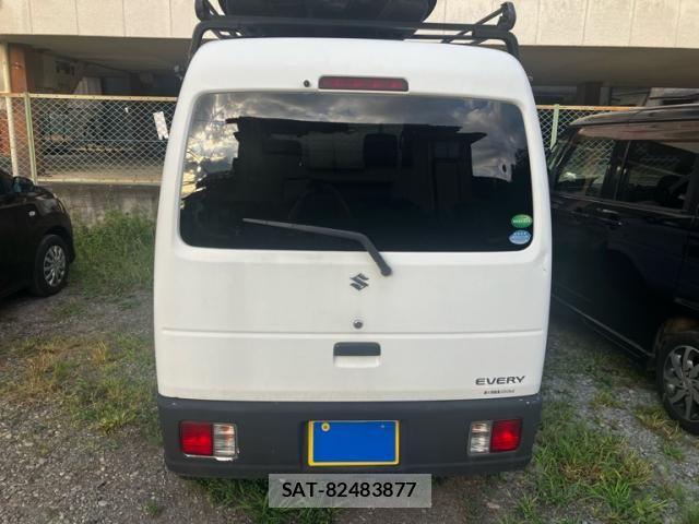 Suzuki EVERY 2014-09 8335787-2