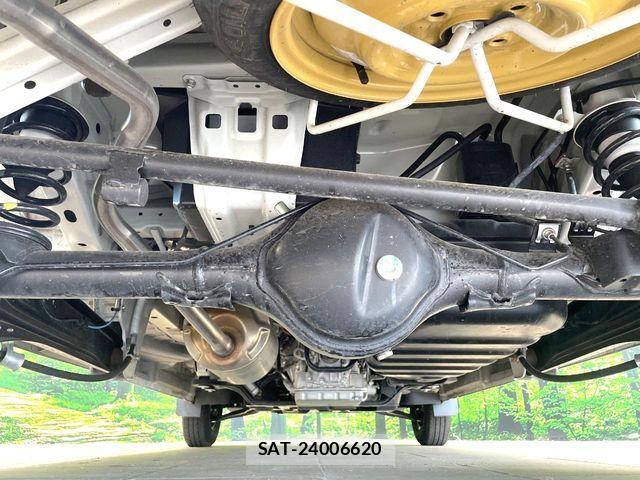 Suzuki EVERY 2025-02 8335783-18