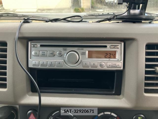 Suzuki EVERY 2011-08 8354422-14