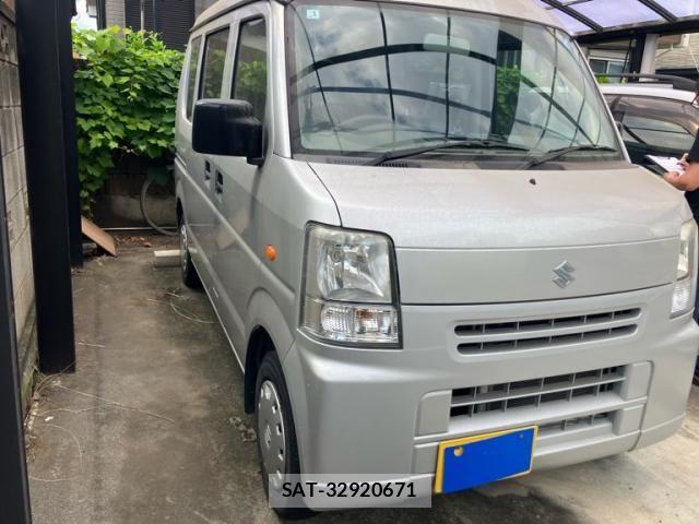 Suzuki EVERY 2011-08 8354422-1
