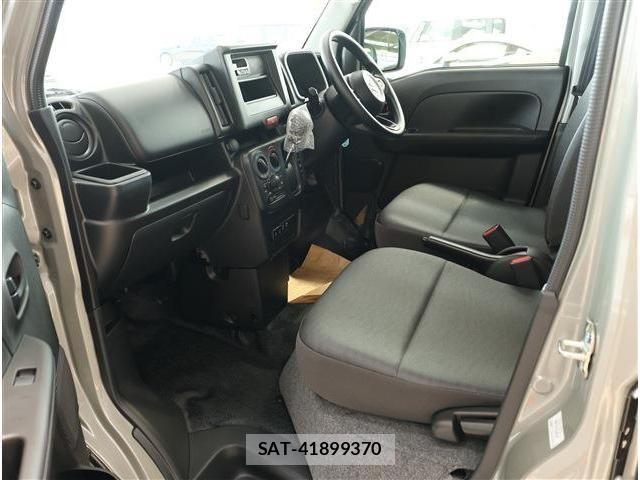 Suzuki EVERY 2026-06 8354410-12