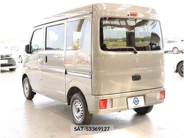 Suzuki EVERY 2026-06 8354408-19