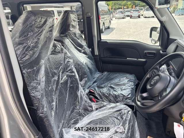 Suzuki EVERY 2026-06 8354407-17