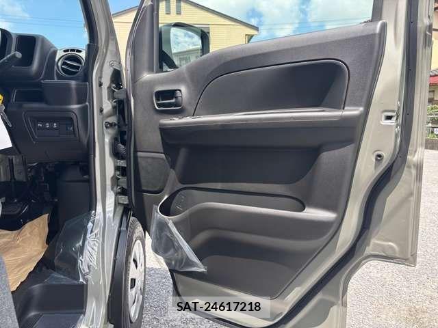 Suzuki EVERY 2026-06 8354407-18
