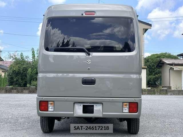 Suzuki EVERY 2026-06 8354407-5