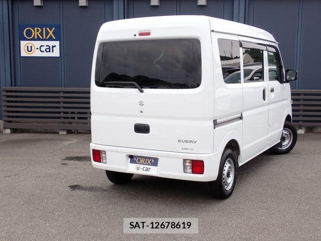 Suzuki EVERY 2022-05 8354417-2