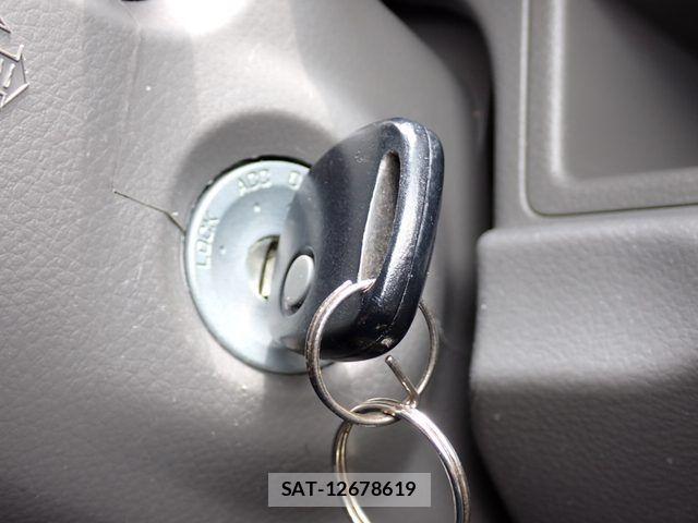 Suzuki EVERY 2022-05 8354417-8