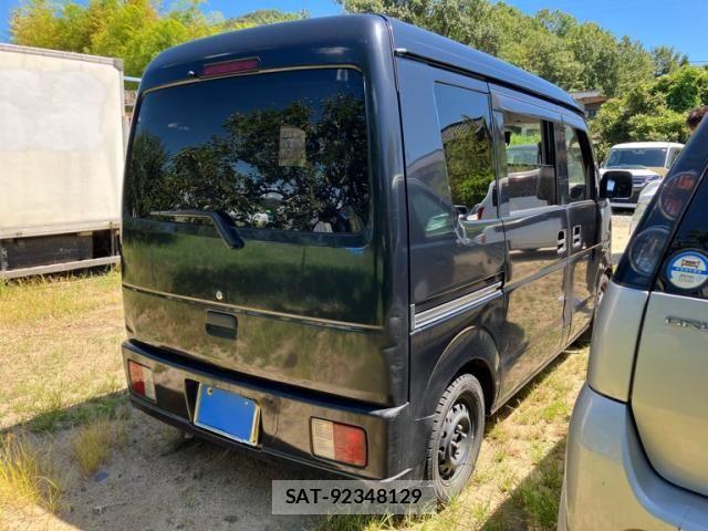 Suzuki EVERY 2012-03 8354423-4