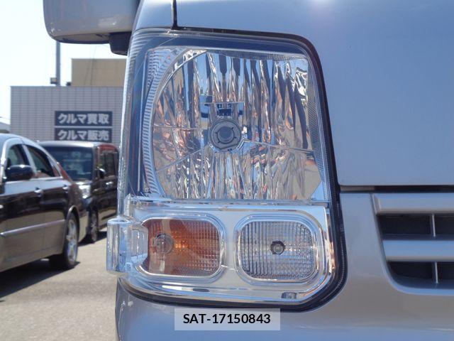 Suzuki EVERY 2019-09 8354421-11