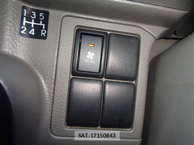 Suzuki EVERY 2019-09 8354421-23