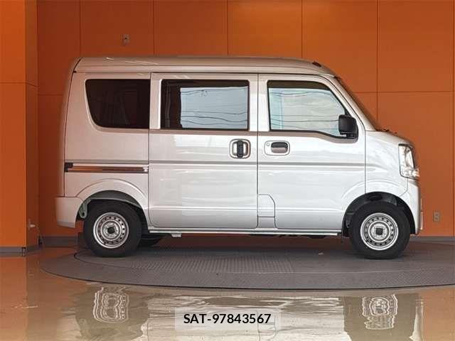 Suzuki EVERY 2025-06 8365818-9