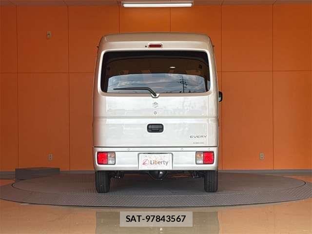 Suzuki EVERY 2025-06 8365818-11