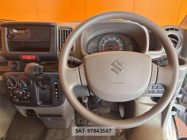 Suzuki EVERY 2025-06 8365818-16