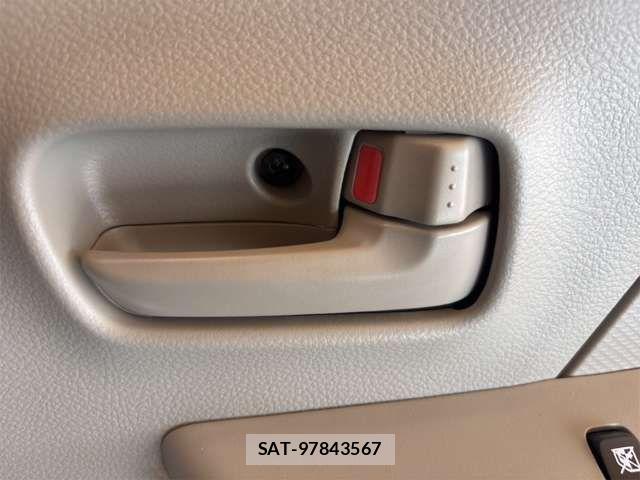 Suzuki EVERY 2025-06 8365818-18
