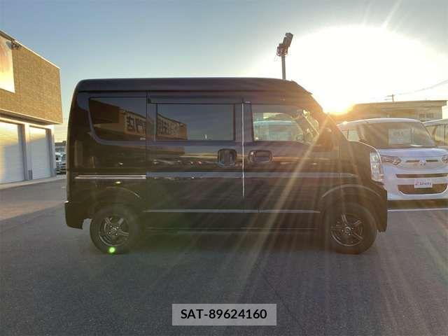 Suzuki EVERY 2023-02 8365819-13