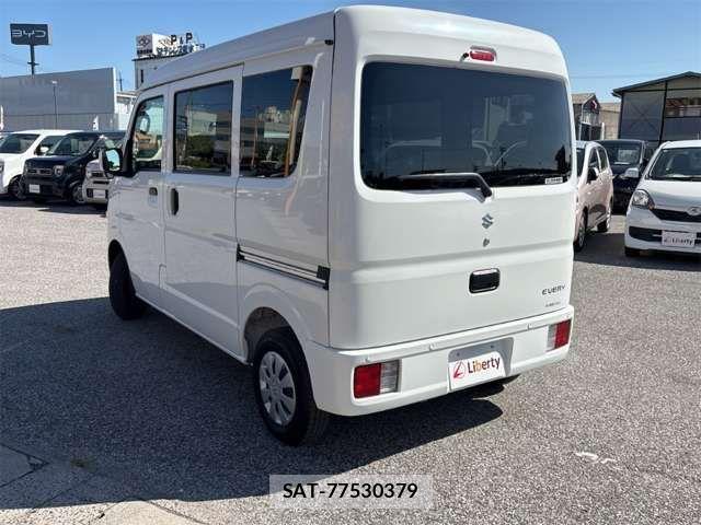 Suzuki EVERY 2025-06 8365813-12