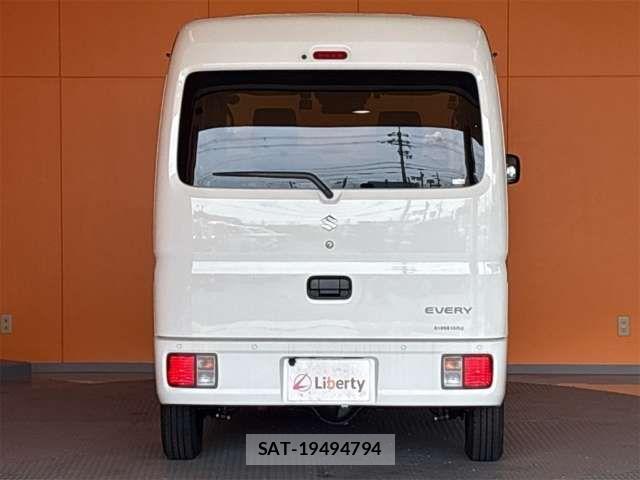 Suzuki EVERY 2024-10 8365815-9