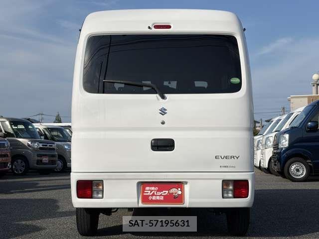 Suzuki EVERY 2018-12 8365826-5
