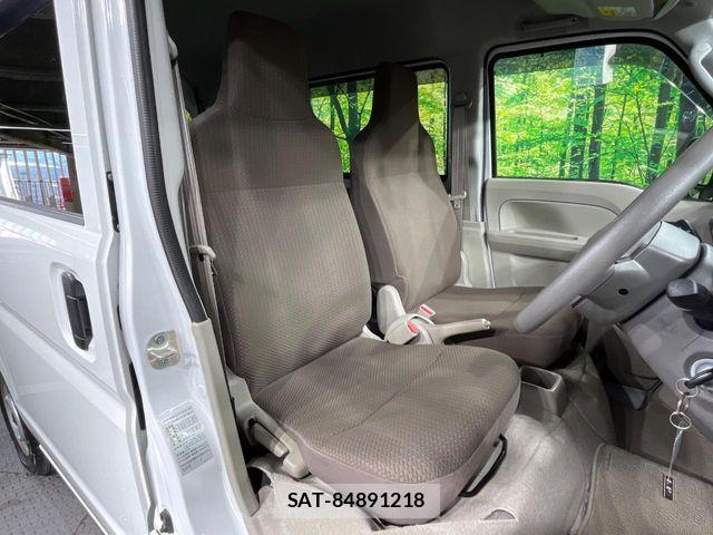 Suzuki EVERY 2025-02 8365816-7