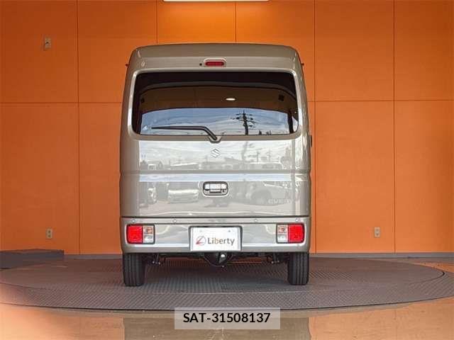 Suzuki EVERY 2025-06 8365810-9
