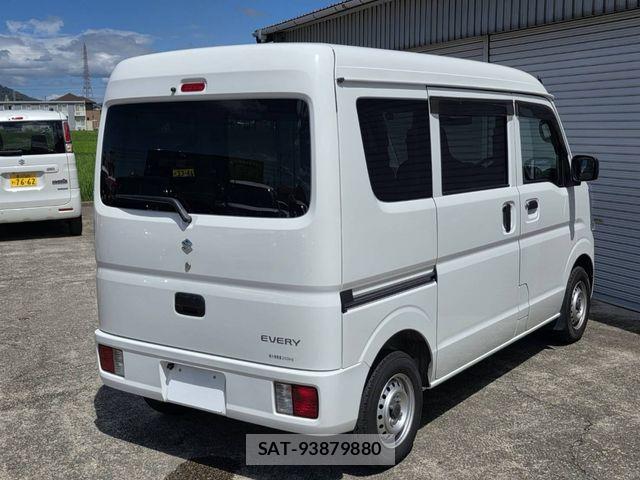 Suzuki EVERY 2023-06 8365817-9