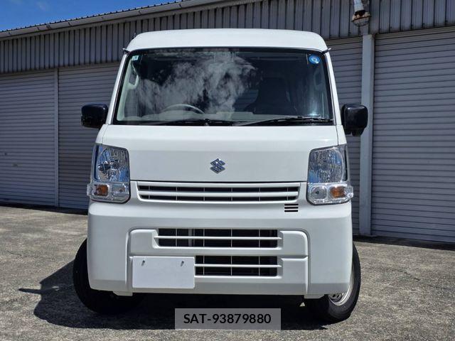 Suzuki EVERY 2023-06 8365817-4
