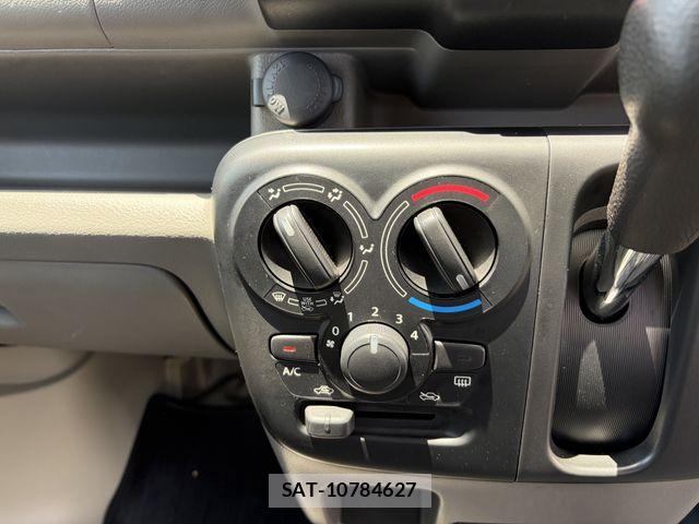 Suzuki EVERY 2020-01 8365828-18