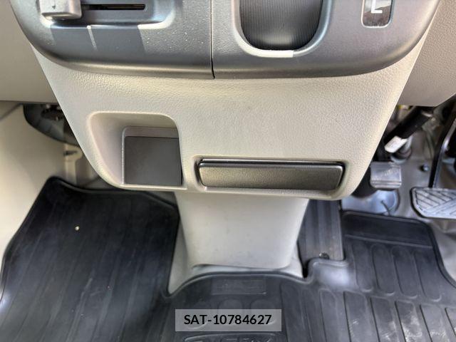 Suzuki EVERY 2020-01 8365828-19