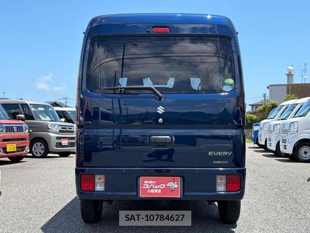 Suzuki EVERY 2020-01 8365828-5