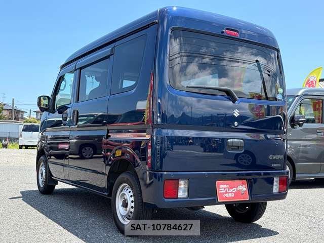 Suzuki EVERY 2020-01 8365828-6
