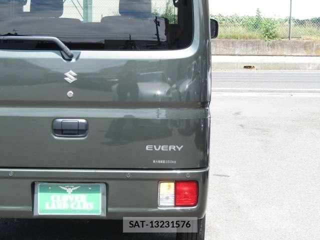 Suzuki EVERY 2022-11 8365821-27