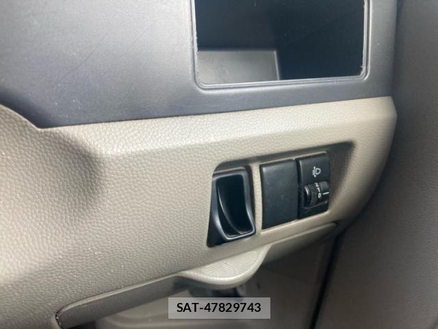 Suzuki EVERY 2009-03 8365840-11