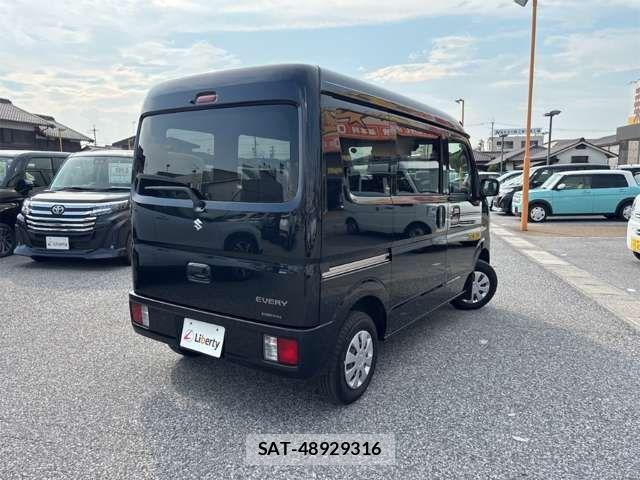 Suzuki EVERY 2024-12 8365809-16