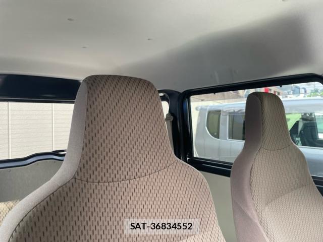 Suzuki EVERY 2017-09 8365835-10