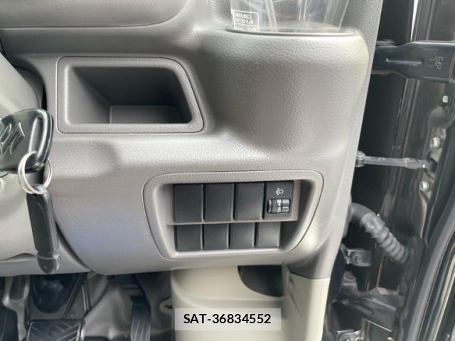 Suzuki EVERY 2017-09 8365835-12