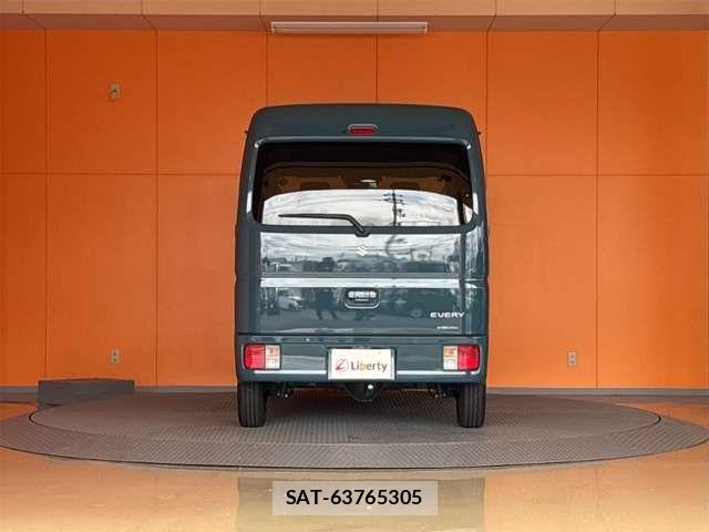 Suzuki EVERY 2024-12 8365808-9