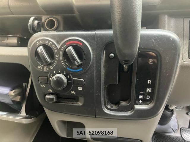 Suzuki EVERY 2016-08 8365836-17
