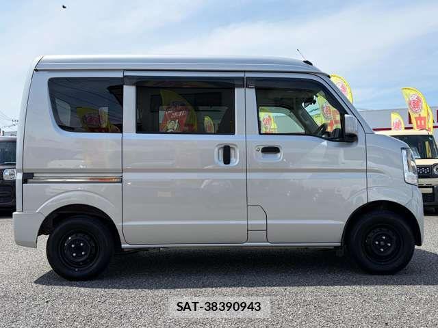 Suzuki EVERY 2018-02 8365829-5