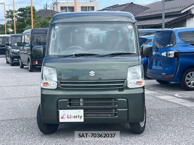 Suzuki EVERY 2019-03 8365812-4