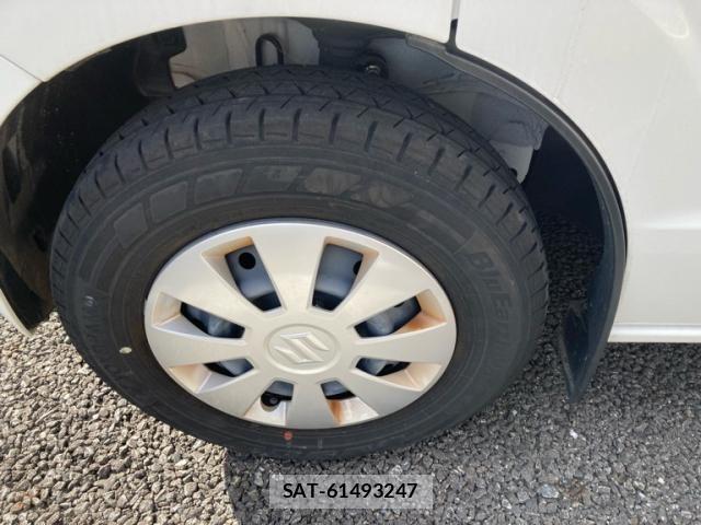 Suzuki EVERY 2022-08 8365823-7